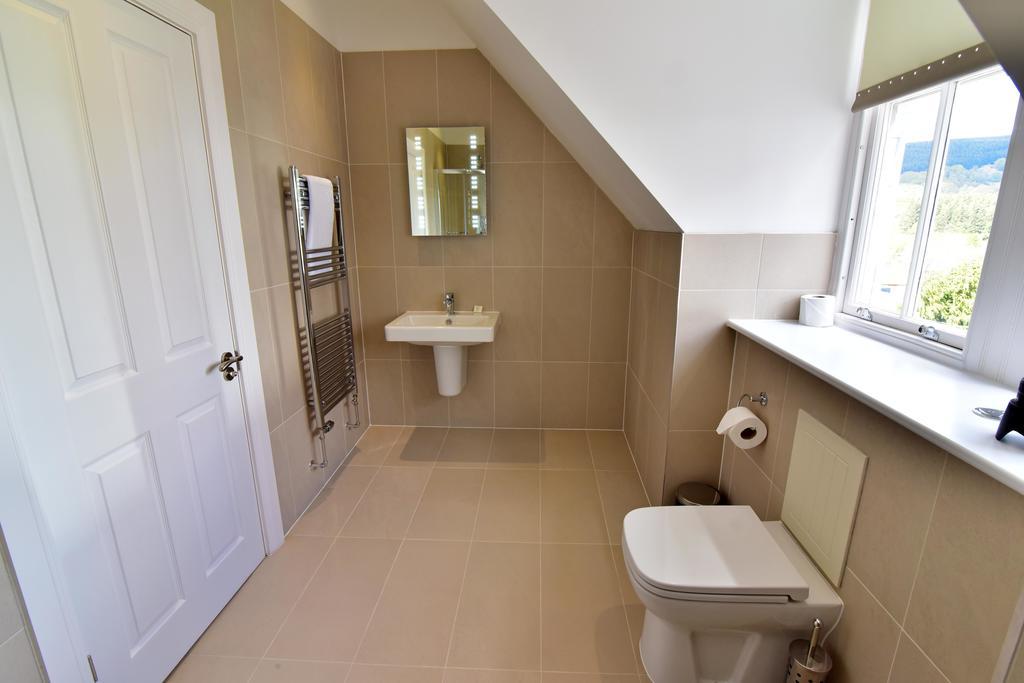 The Townhouse Aberfeldy - Rooms & Breakfast ภายนอก รูปภาพ
