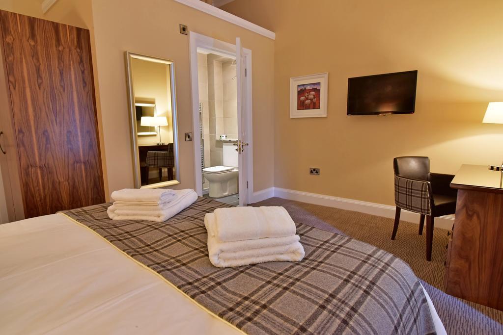 The Townhouse Aberfeldy - Rooms & Breakfast ภายนอก รูปภาพ